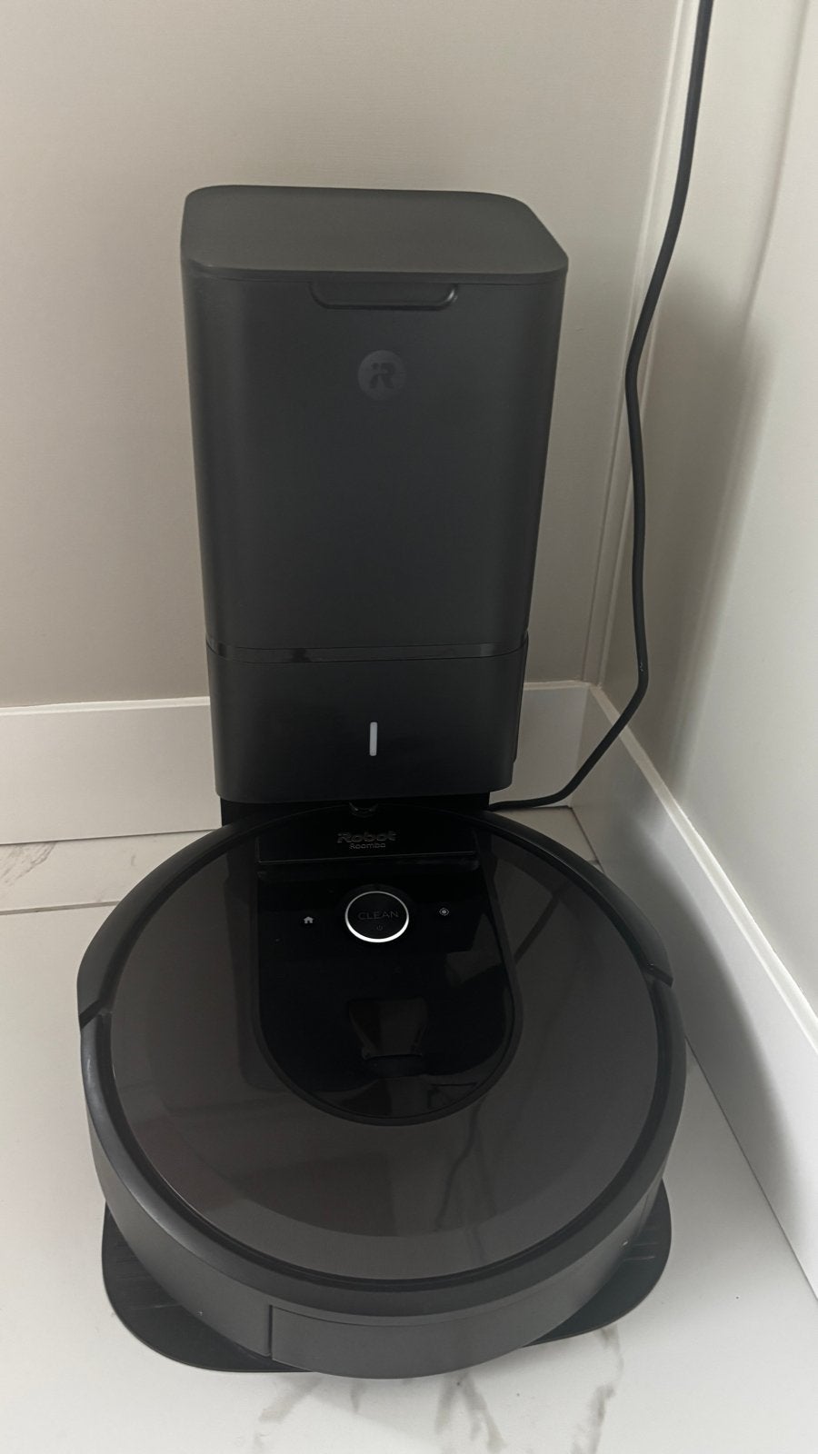 iRobot Roomba i7+ Robotstofzuiger, zelflegend, 121 draaiuur, IRobot, Automatisch legen, Zo goed als nieuw, Robotstofzuiger