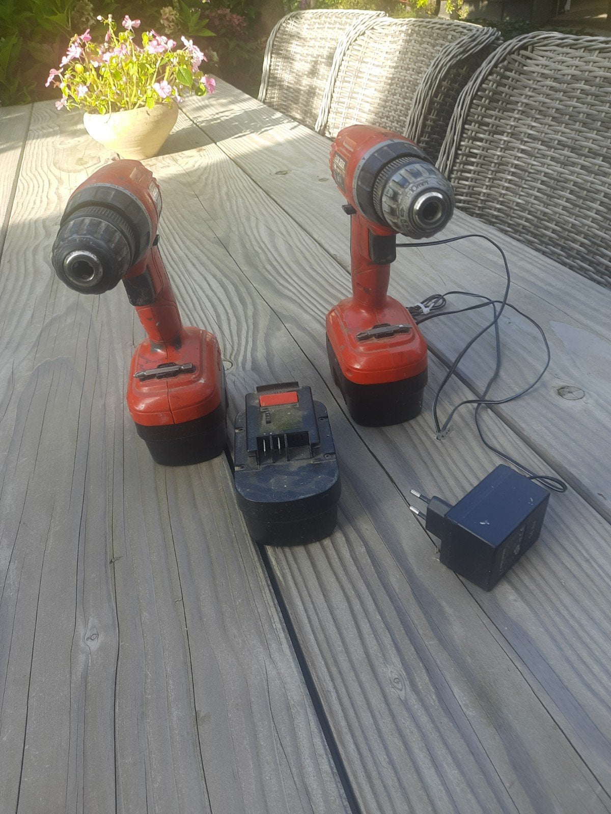 2x Black & Decker Accuboormachine met Accu en Oplader, Ophalen, Gebruikt, Variabele snelheid, Boor- en Schroefmachine