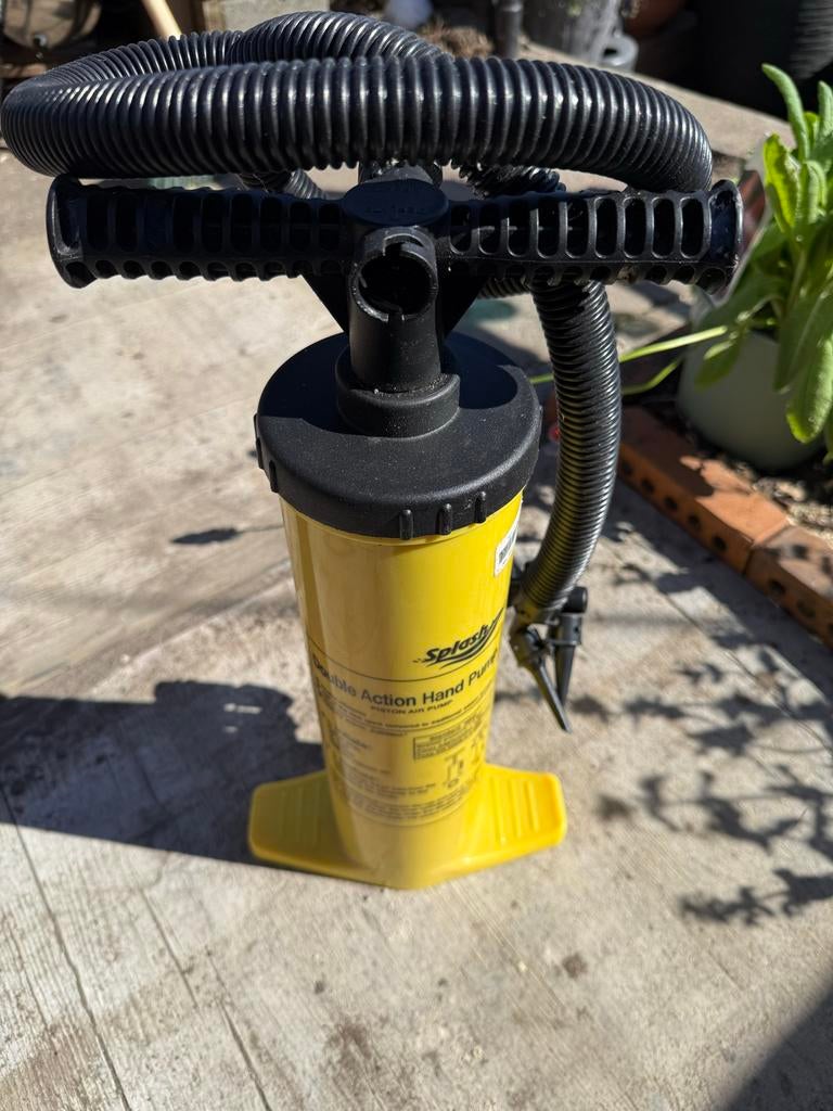 Splash Double action Handpomp voor Opblaasboten/Luchtbedden, Caravans en Kamperen, Ophalen, Gebruikt, Handmatig