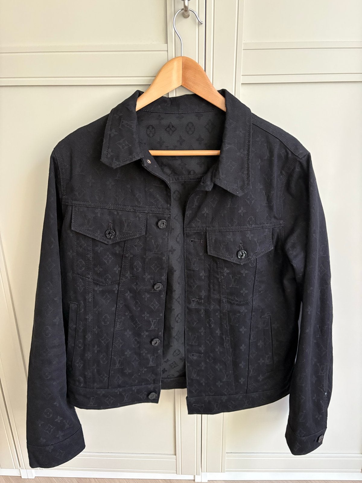 Originele Louis Vuitton jas maat M - Zo goed als nieuw, Ophalen of Verzenden, Zo goed als nieuw, Maat 48/50 (M), Zwart