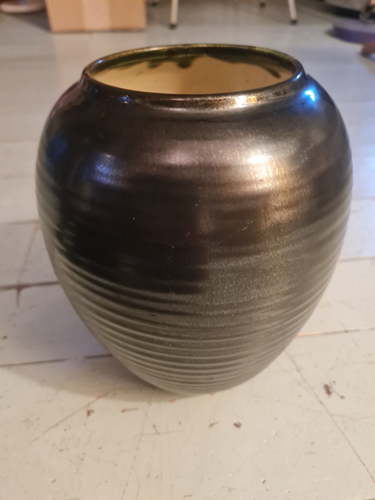vintage Mobach ribbel vaas, 23 cm, Zwart, Ophalen of Verzenden, Zo goed als nieuw