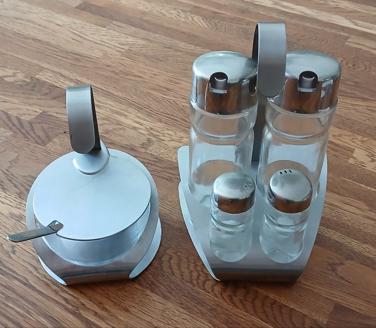 Tafelset olie / azijn / peper / zout en schaaltje voor kaas, Overige typen, Zilver, Ophalen of Verzenden, Zo goed als nieuw