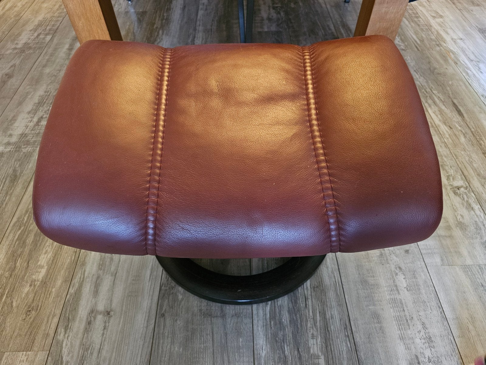 % Stressless Voetenbankje Bordeaux Rood, Ophalen, Gebruikt, Rechthoekig, 50 tot 75 cm