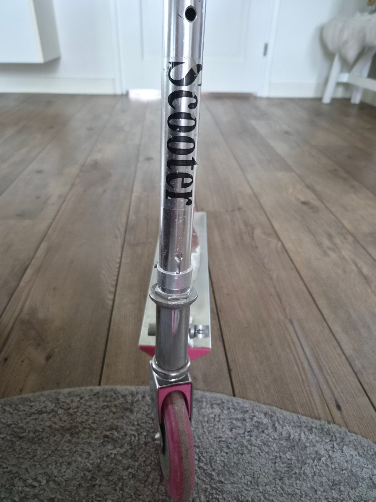 Opvouwbare step - Ideaal voor uitjes en weekendjes weg, Ophalen of Verzenden, Gebruikt, Gewone step, Scooter