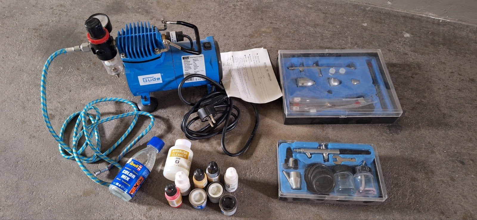 Airbrush compressor set met verf en accessoires, Ophalen of Verzenden