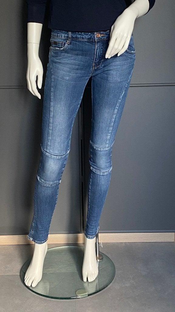 Jeans met knie stukken maat 36 / Zara TRF, Blauw, Zara, Ophalen of Verzenden, Zo goed als nieuw