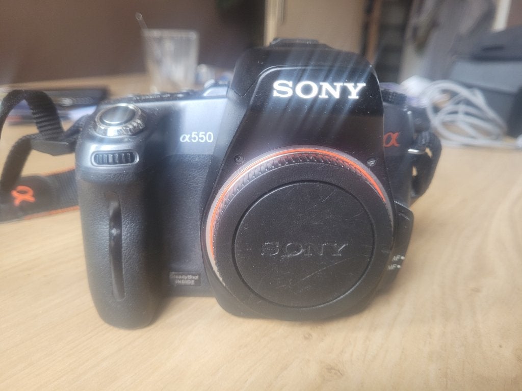 sony a550, Audio, Tv en Foto, Fotocamera's Digitaal, Gebruikt, Overige typen, Ophalen of Verzenden, Screenprotector