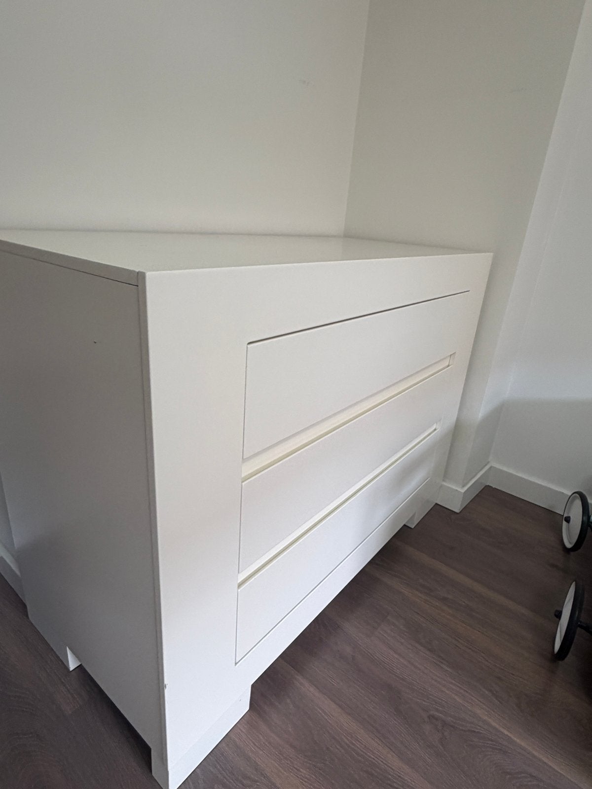 Witte komodekast met lades, Ophalen, Gebruikt, Hout, 70 cm of meer