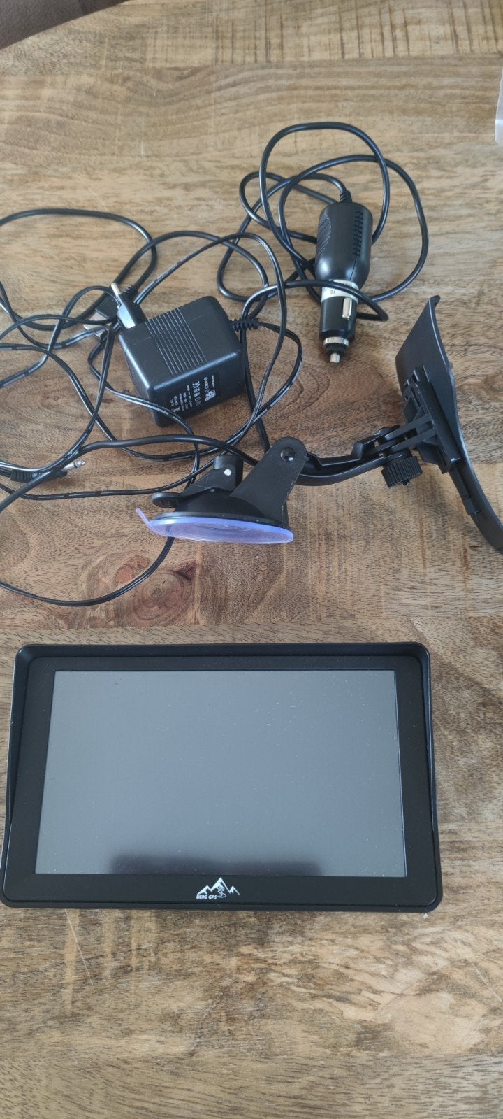 Navigatiesysteem 7-inch voor camper/caravan met opladers, Ophalen of Verzenden, Gebruikt