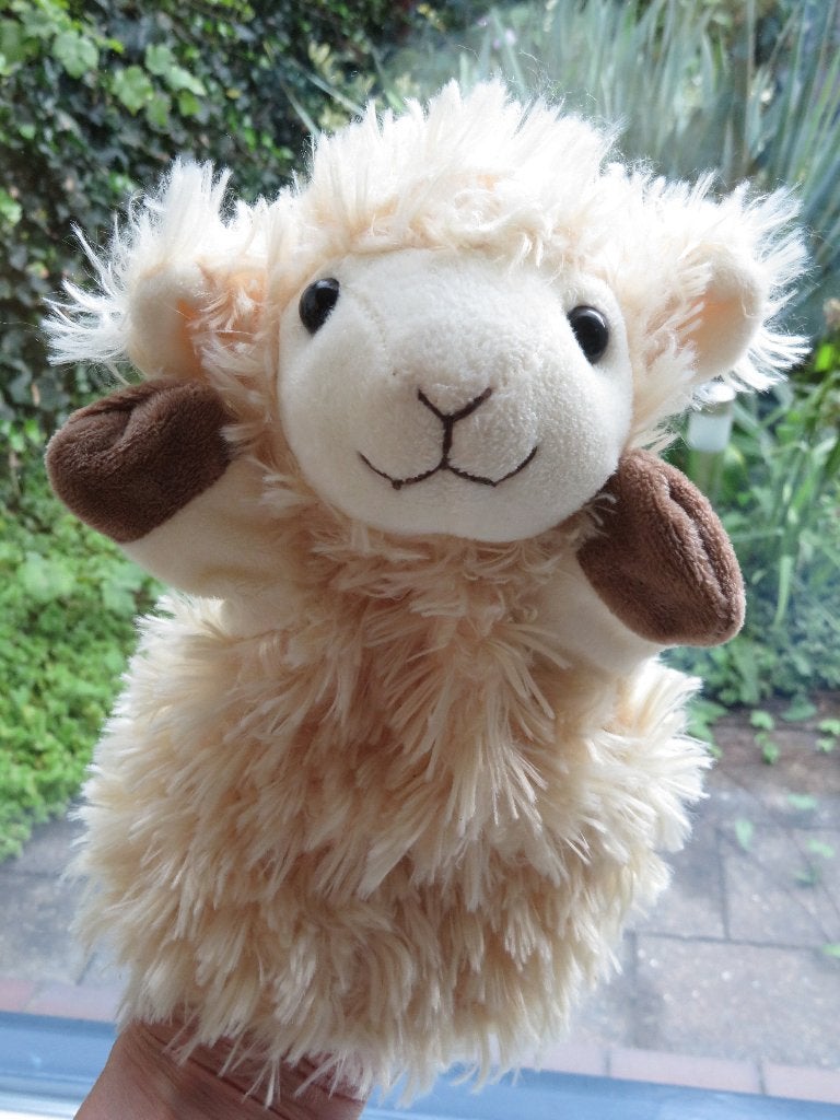 Handpop schaap of schaapje zacht velours meet ca 23 cm, Ophalen of Verzenden, Zo goed als nieuw, Overige typen, Wasbaar