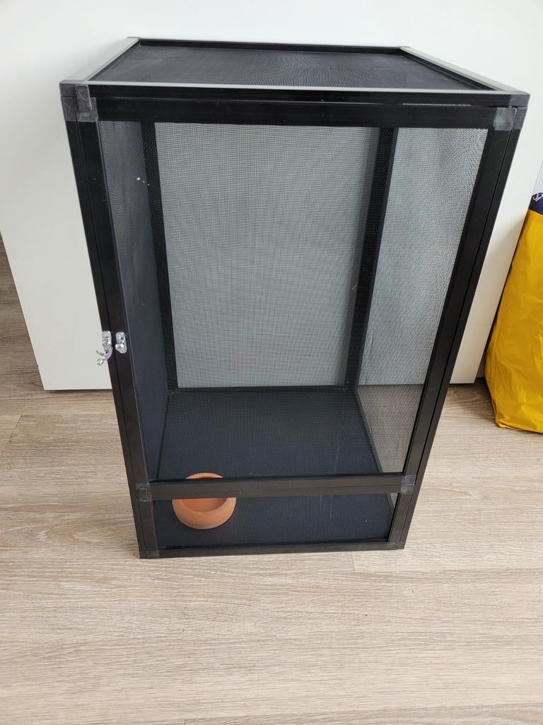 Hallo, ik verkoop een metalen kooi. Alleen afhalen., Ophalen of Verzenden