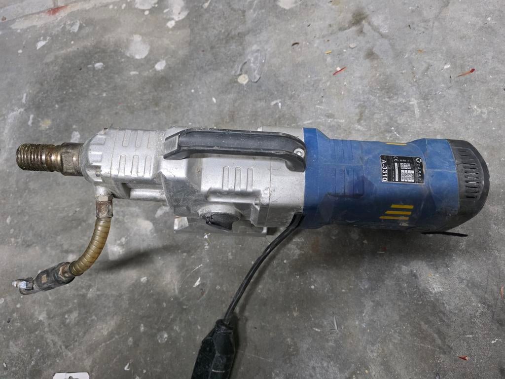 Boormachine A-3310 - Krachtige boor voor diverse klussen, Doe-het-zelf en Verbouw, Gereedschap | Boormachines, Ophalen, Gebruikt