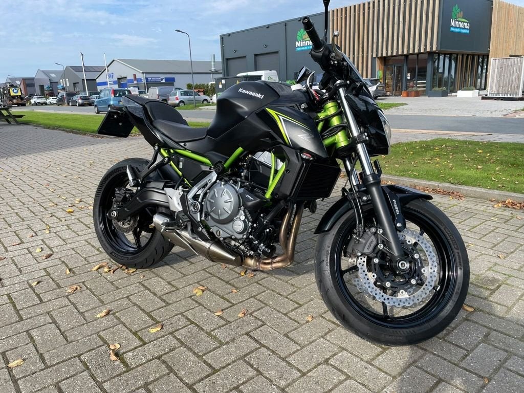 KAWASAKI Z650, Naked bike, Gebruikt, Bedrijf