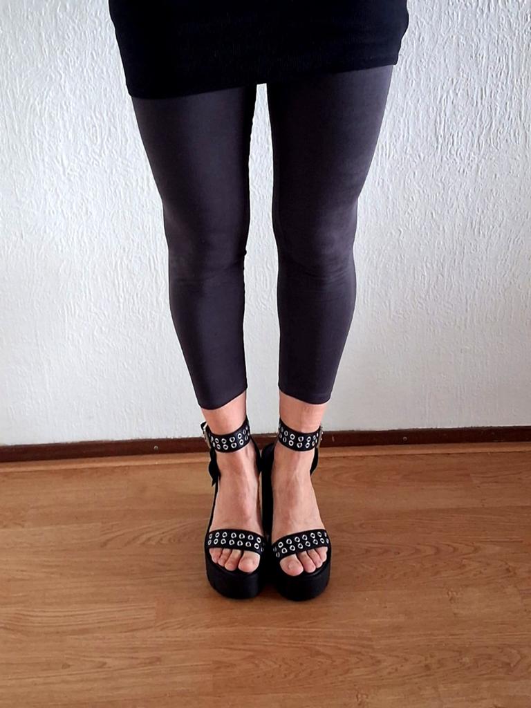 Buffalo Jalilia blokhak sandalen met enkelband, 38, Verzenden, Nieuw, Zwart, Sandalen of Muiltjes