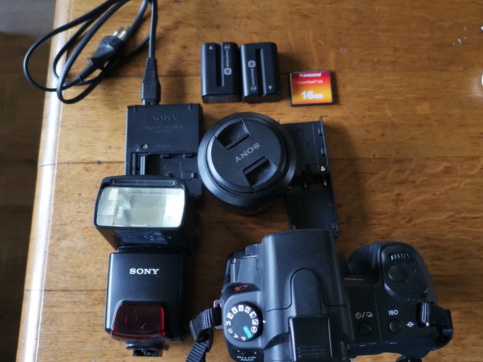 Sony Alpha A200 DSLR Camera met Sigma 150-500mm Lens, Gebruikt, Spiegelreflex, Geheugenkaart, Sony