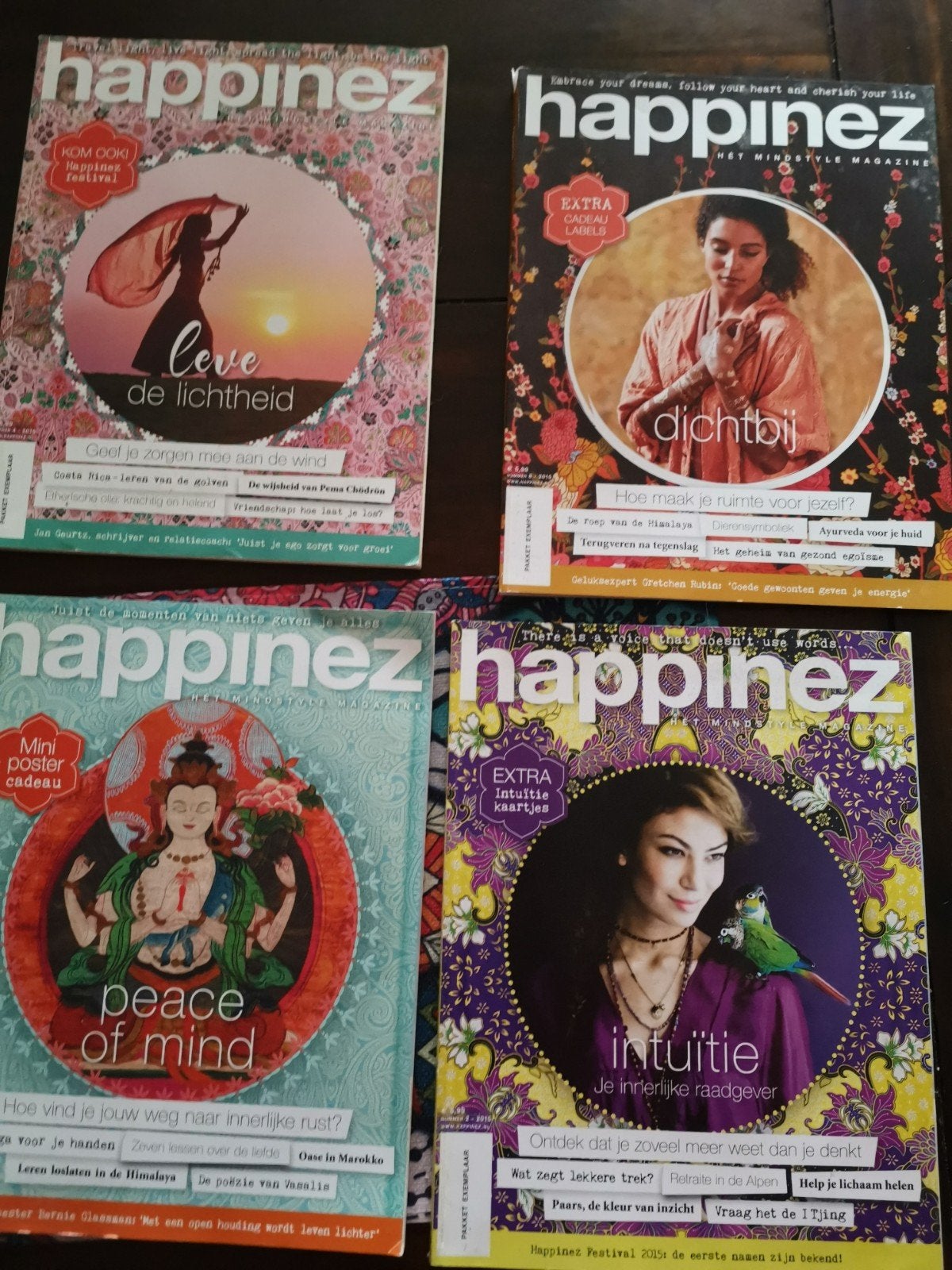 4 tijdschriften van Happinez uit 2015, Ophalen of Verzenden, Gelezen