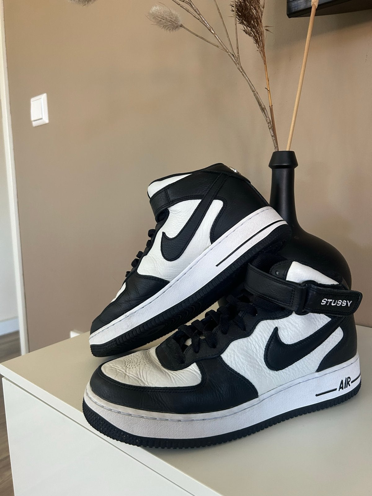 Nike x Stussy Air Force 1 Mid - Maat 42,5, Kleding | Heren, Schoenen, Ophalen of Verzenden, Zo goed als nieuw, Zwart, Sneakers of Gympen
