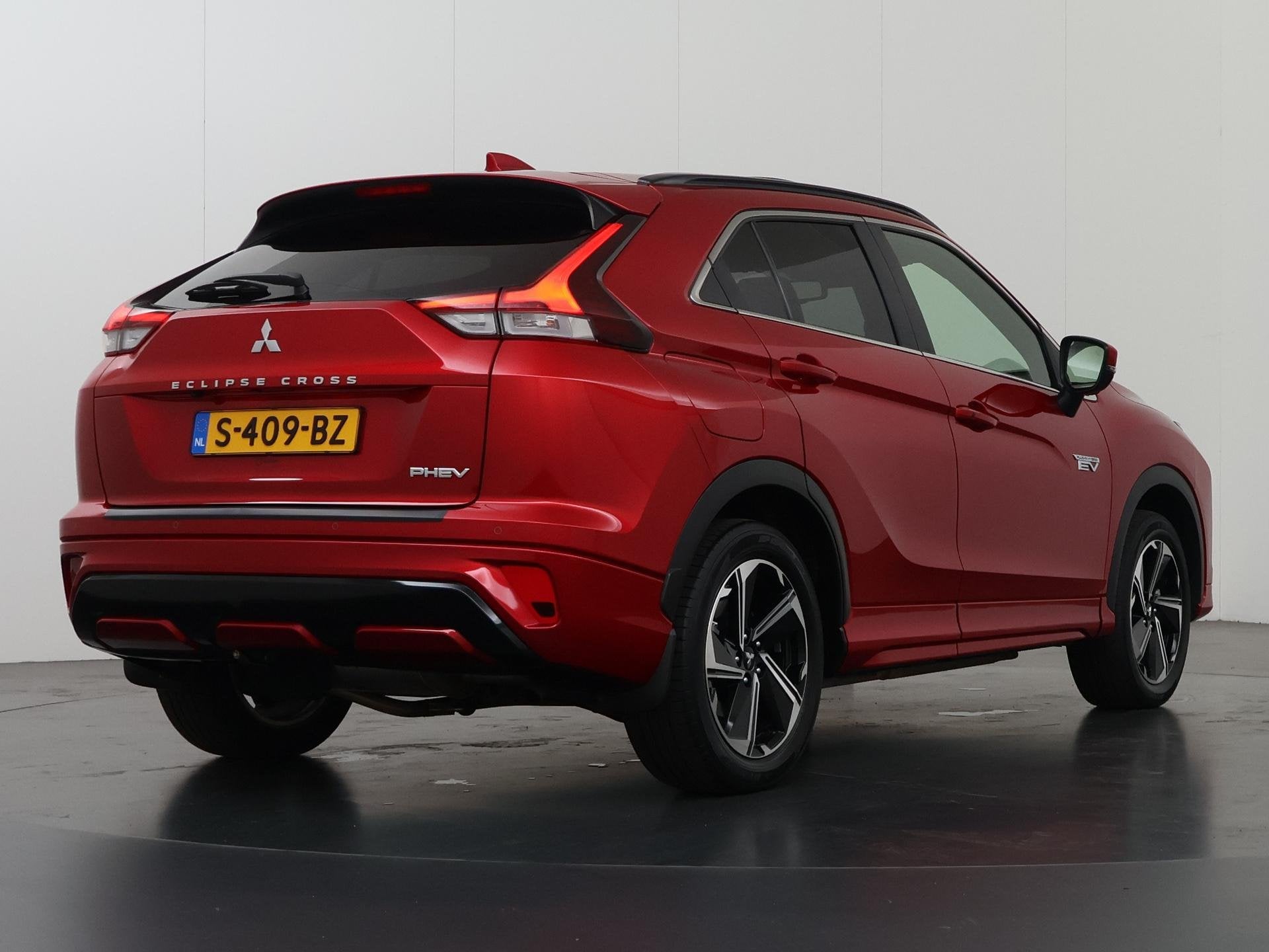 Mitsubishi Eclipse Cross 2.4 PHEV Instyle | Schuif/kanteldak, Automaat, 188 pk, 14 kWh, Euro 6