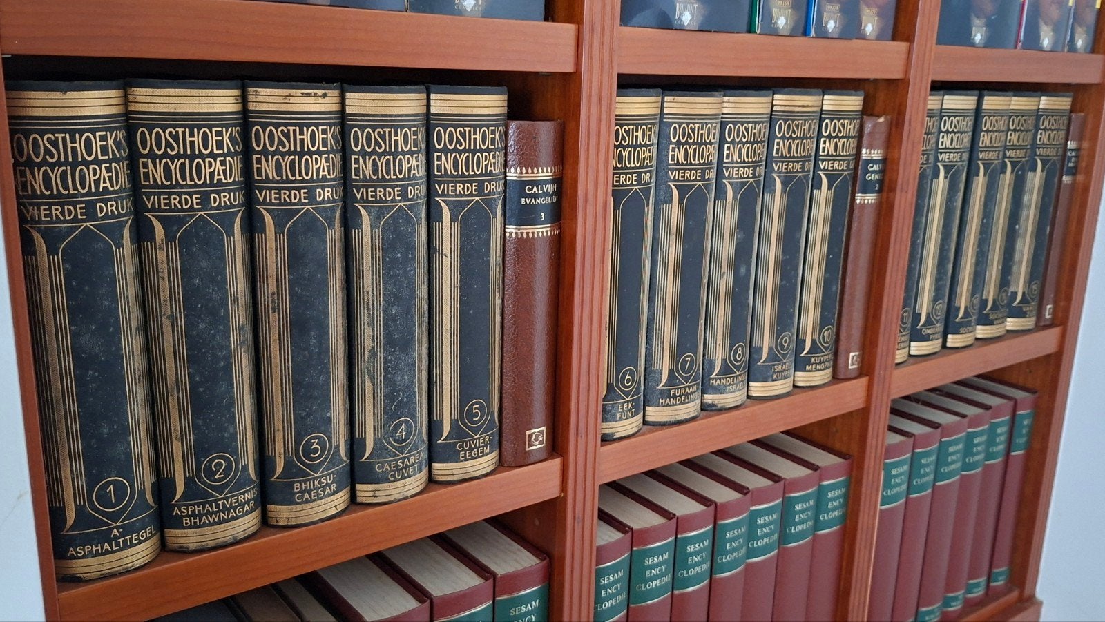 Oosthoek's Encyclopedie - Vierde Druk (Complete Serie), Gelezen, Complete serie, Algemeen, Oosthoek