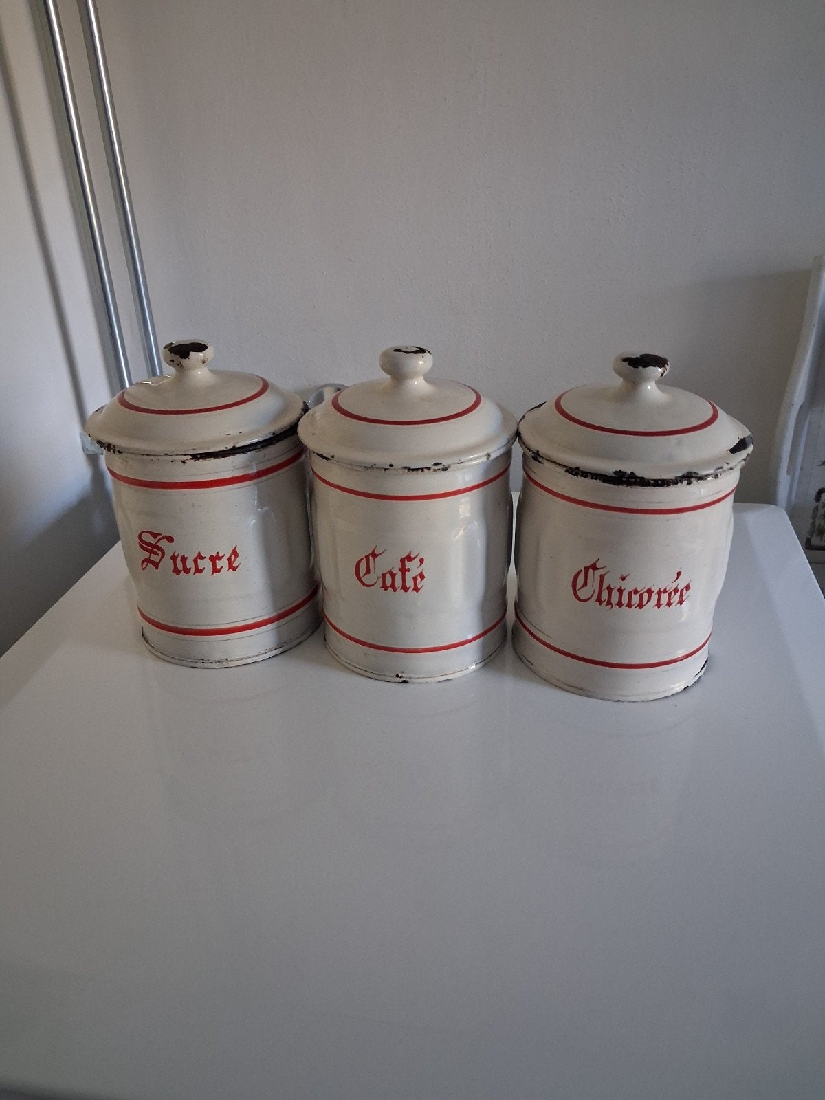 Antieke Franse emaille bussen, Ophalen of Verzenden