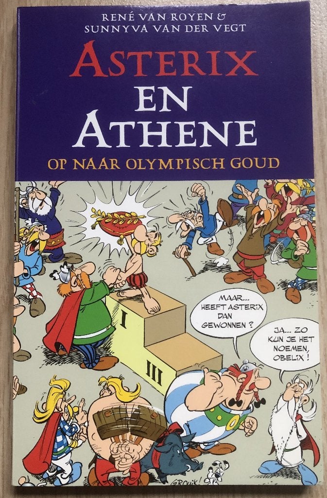 ASTERIX - ASTERIX EN ATHENE - OP NAAR OLYMPISCH GOUD, Eén stripboek, Ophalen of Verzenden, Zo goed als nieuw