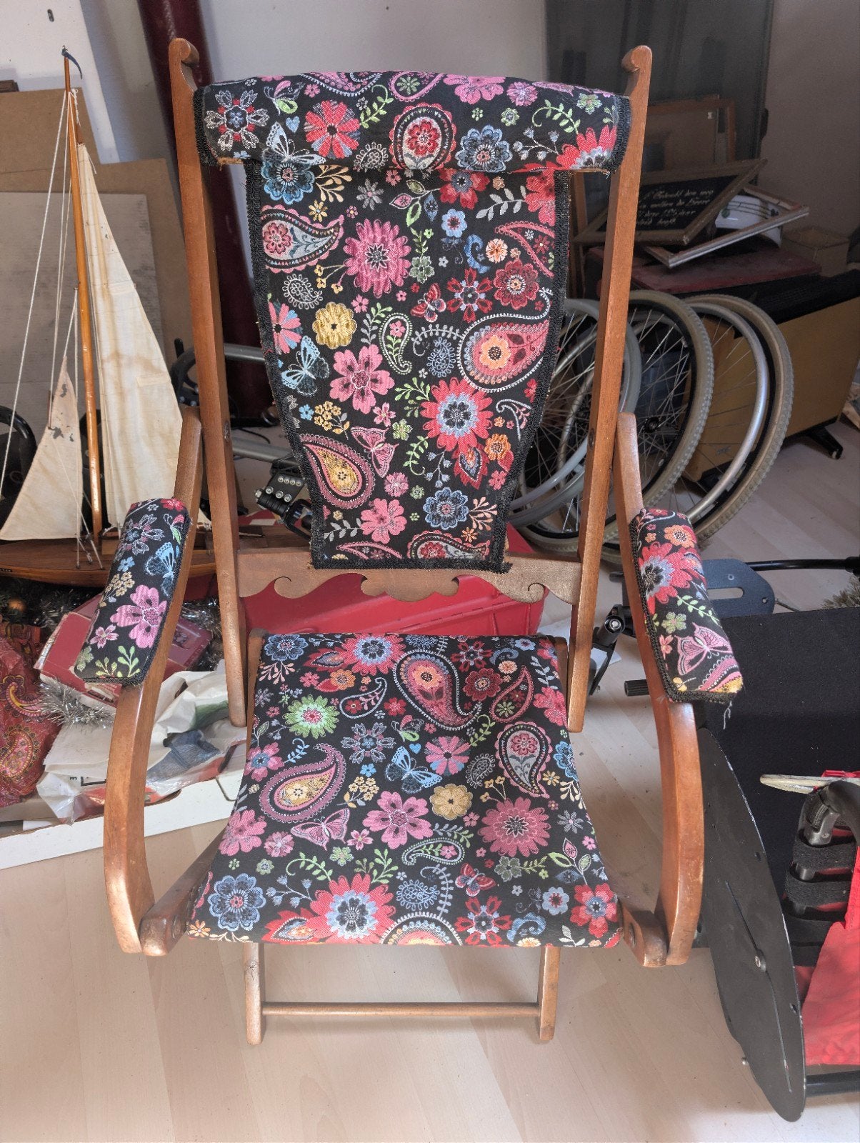 Vintage houten op klapstoel met bloemenprint, Antiek en Kunst, Ophalen