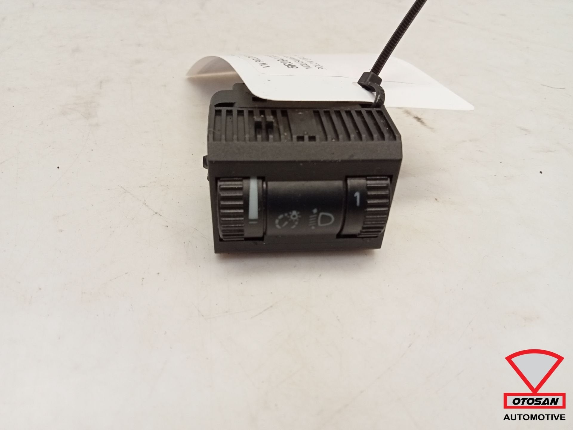 VW Polo 6R Koplamp Hoogteregeling Schakelaar 6R0941333, Gebruikt, Volkswagen, Volkswagen AG, Berliner Ring 2
38440  Wolfsburg, DE