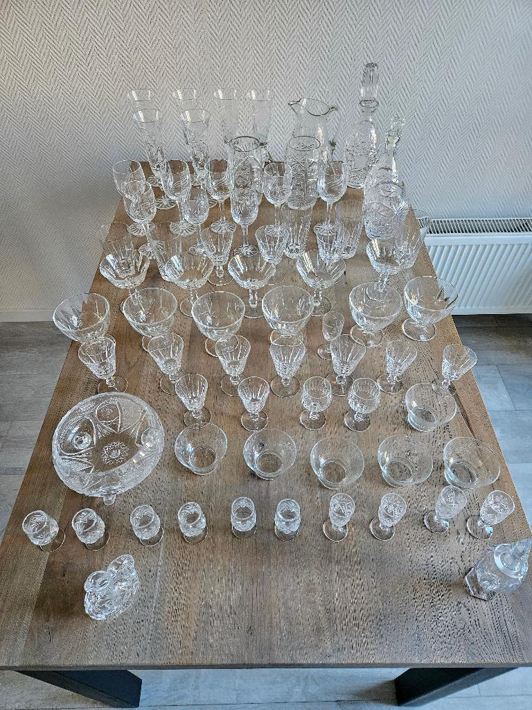 70 delig kristallen servies, Ophalen