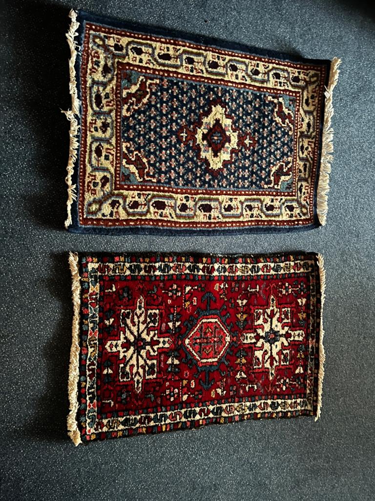 2 mooie gereinigde Perzische kleedjes, blauw en rood, Huis en Inrichting, Stoffering | Tapijten en Kleden, Ophalen of Verzenden