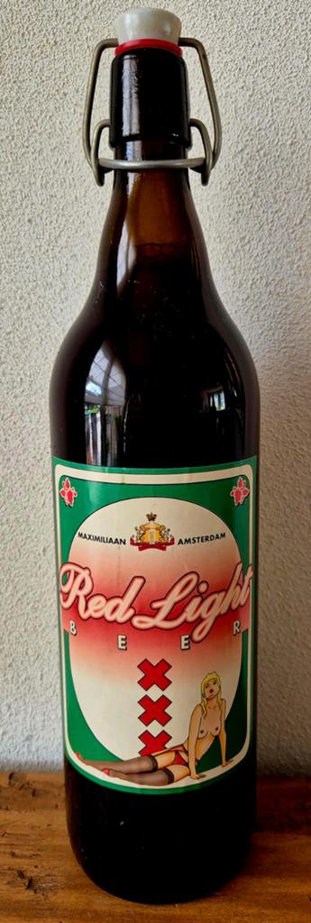 1998 1ltr fles RED LIGHT bier MAXIMILIAAN AMSTERDAM WALLEN, Verzamelen, Biermerken, Ophalen of Verzenden, Zo goed als nieuw, Flesje(s)