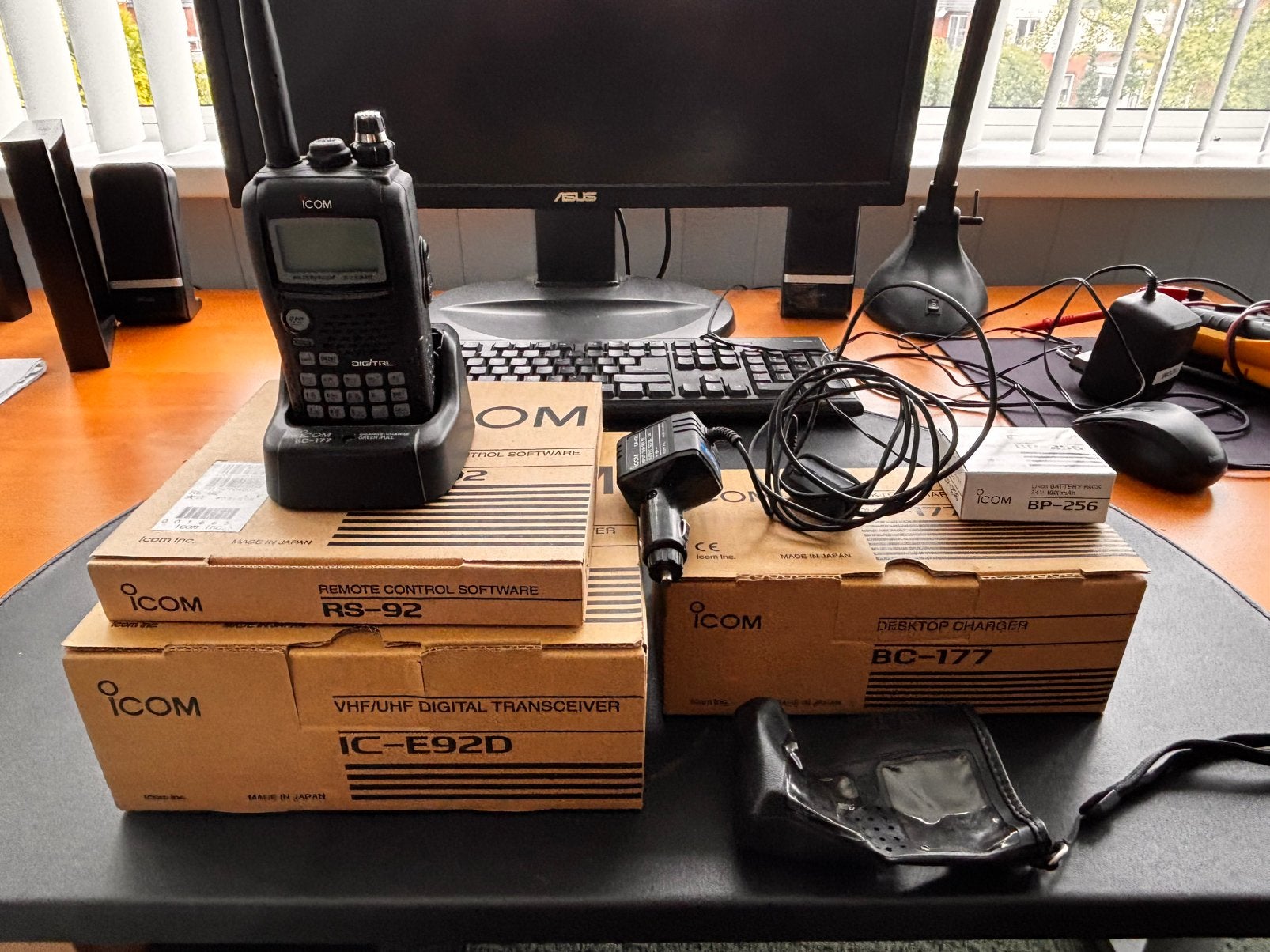 Icom IC-92D VHF/UHF porto met opties, Gebruikt, 15 km of meer, Ophalen of Verzenden, Portofoon of Walkie-talkie