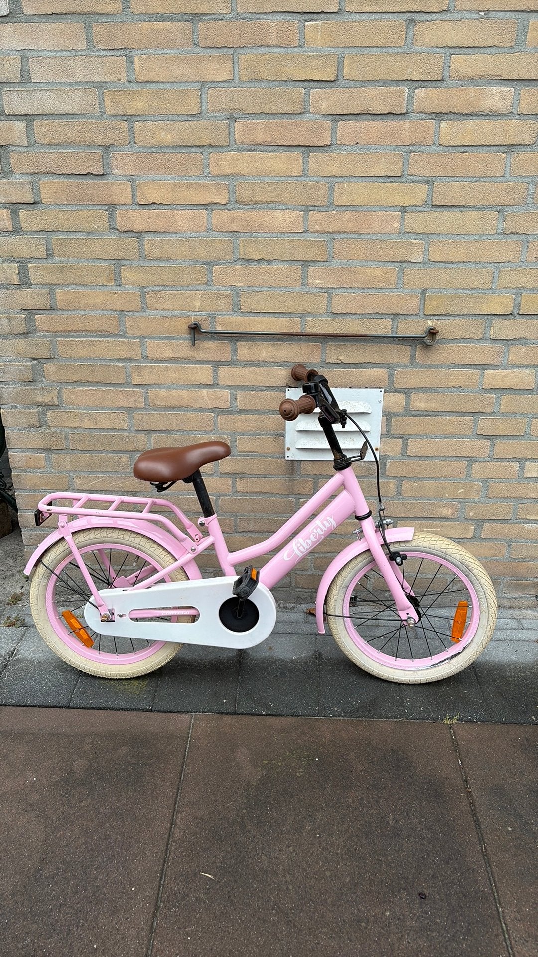 Roze kinderfiets, Ophalen, Zo goed als nieuw, Minder dan 16 inch