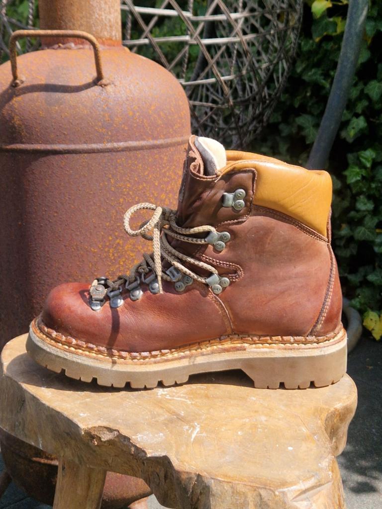 UNIEKE KANS: Gloednieuwe Vintage "The Art Company" Hiking!, Ophalen of Verzenden, Nieuw, Schoenen