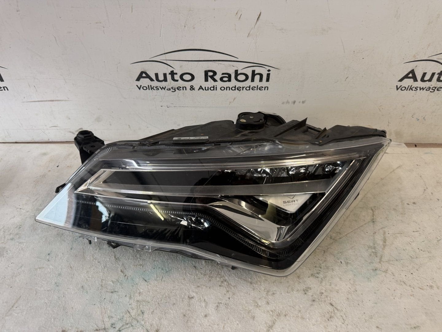 SEAT ATECA Full LED LH Koplamp Links 576941007D, Gebruikt, -, -, Ophalen of Verzenden