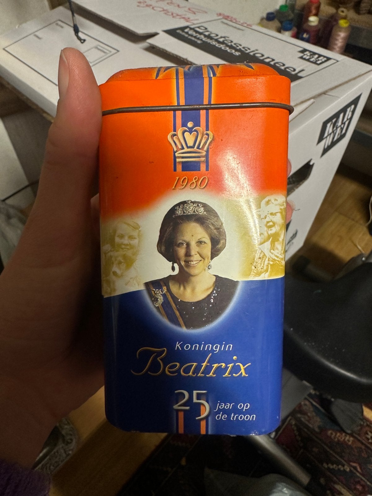 Vintage De Ruijter blik Koningin Beatrix 25 jaar op de troon, Verzamelen, Ophalen of Verzenden, Gebruikt, Nederland, Overige typen