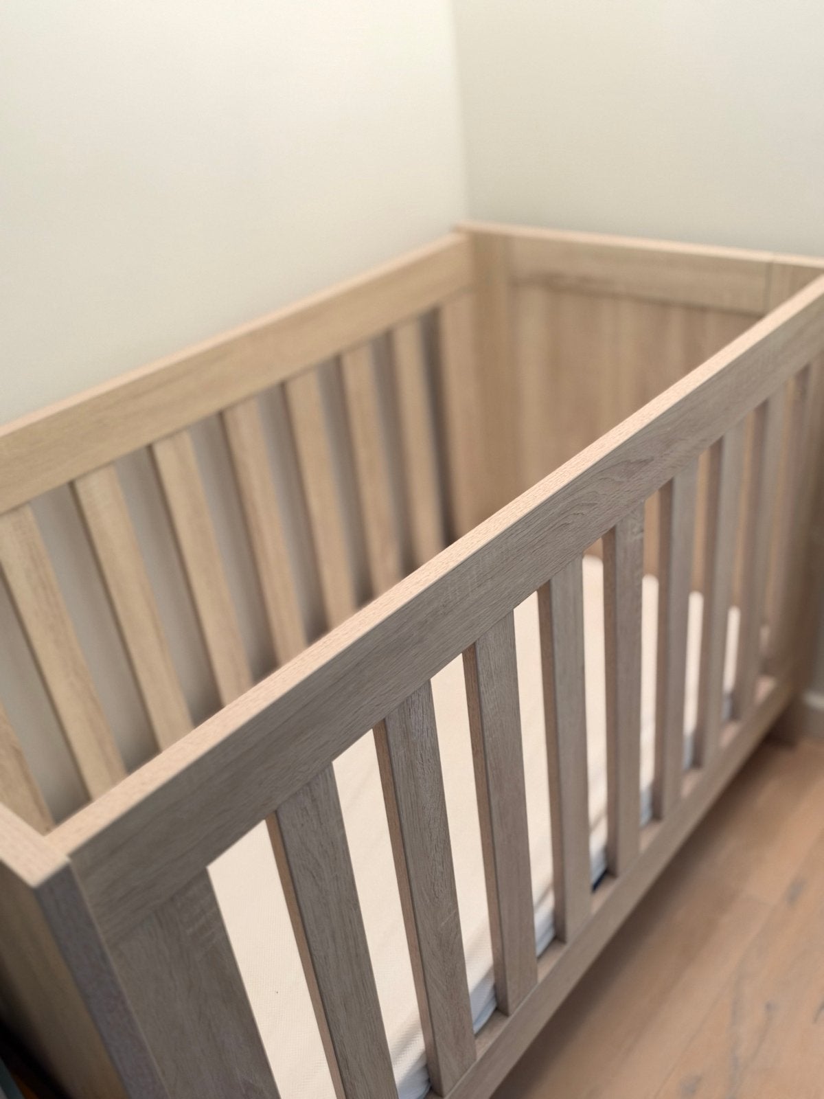 Interbaby Ledikant 60x120 met AeroSleep pakket, Kinderen en Baby's, Ophalen of Verzenden, Zo goed als nieuw, Ledikant