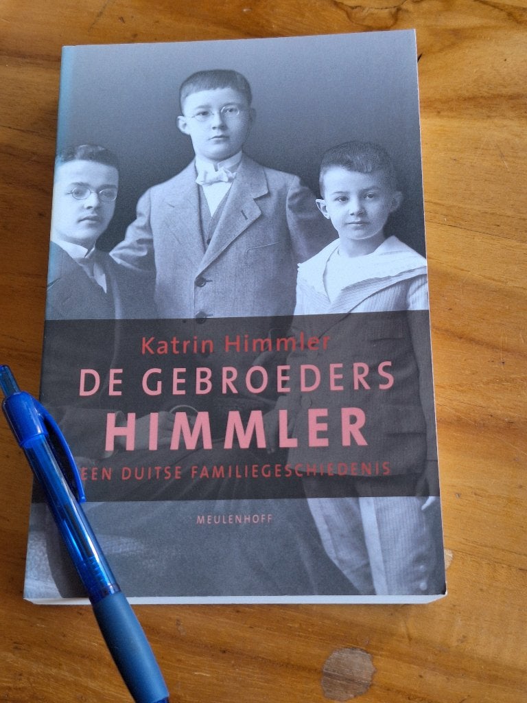 de gebroeders himmler door Katrin Himmler, Boeken, Ophalen of Verzenden, Tweede Wereldoorlog, Gelezen, Overige onderwerpen