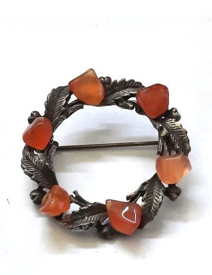 Prachtige Keltische Schotse kransbroche met Karneool-look, Ophalen, Nieuw, Zilver, Overige materialen