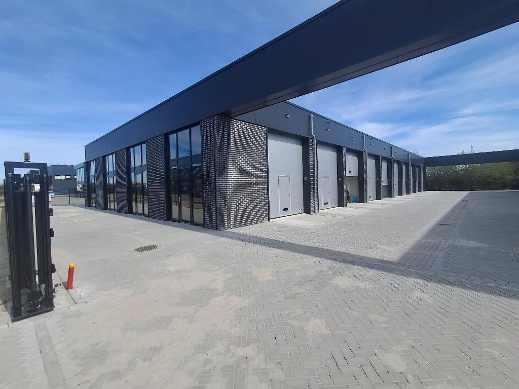 TE HUUR: Moderne bedrijfsunit ca. 40 m² in Zutphen Plaza, 40 m², Huur, Bedrijfsruimte