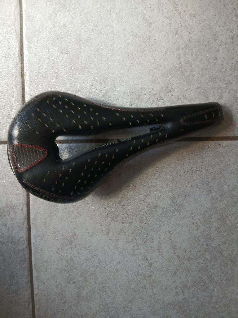sportieve fietszadel, Ophalen, Zo goed als nieuw, Racefiets