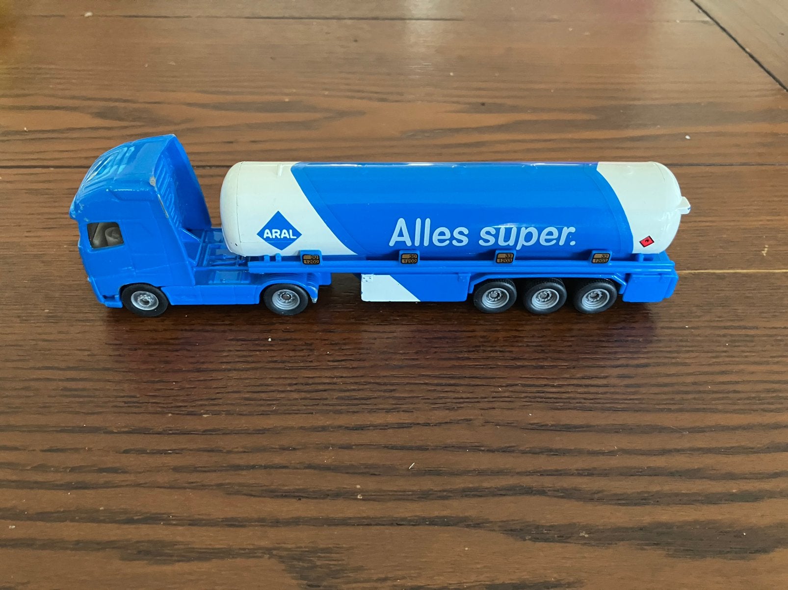 Siku tankwagen Aral, Ophalen of Verzenden, Gebruikt, Bus of Vrachtwagen, SIKU