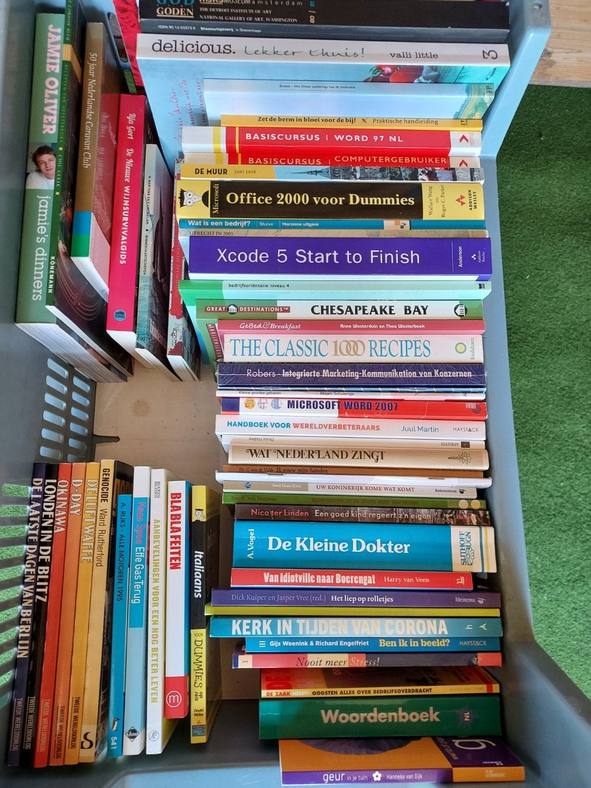partij van 130  informatieve boeken o.a. kookboeken, Boeken, Partijen en Verzamelingen, Ophalen, Gelezen, Verschillende onderwerpen