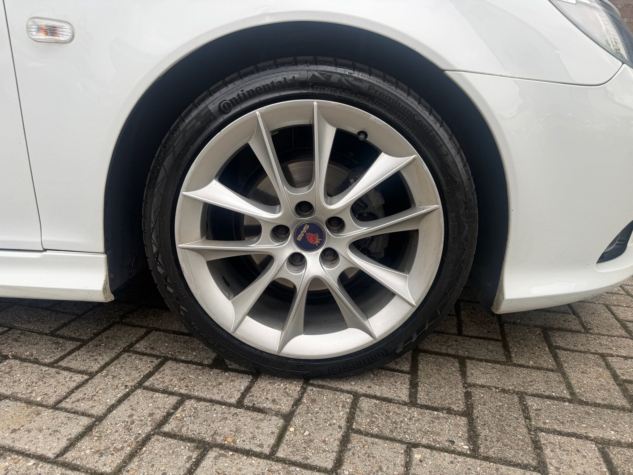 Saab 9-3 2.0t BP Vector NIEUWE APK/CLIMA/TREKHAAK (bj 2011), Auto's, 4 cilinders, Wit, Handgeschakeld, 1600 kg