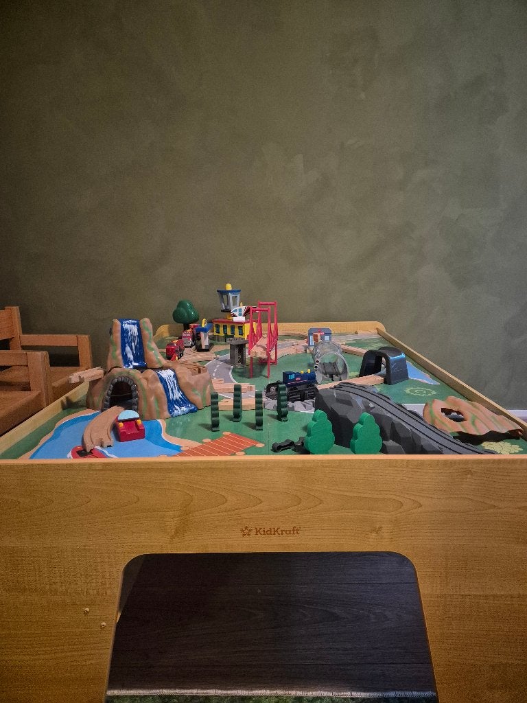 Speeltafel kinderen, Kinderen en Baby's, Speelgoed | Speeltafels, Zo goed als nieuw, Ophalen