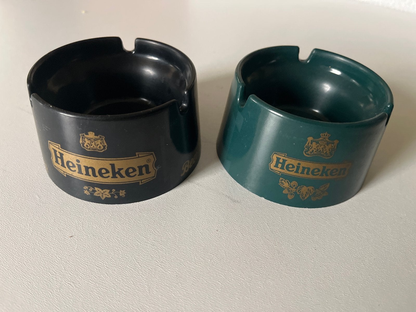 Set van 2 Kleine Heineken Asbakken - Groen en Zwart, Ophalen of Verzenden, Zo goed als nieuw, Asbak