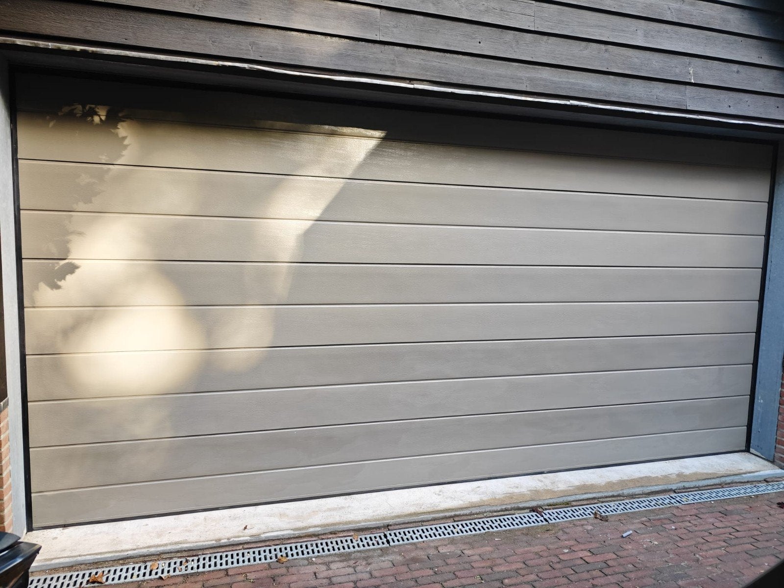 Novoferm Garagedeur 5.00m x 2.40m met afstandsbediening, Ophalen, Novoferm, Nivoferm@novoferm.nl, Onbekend