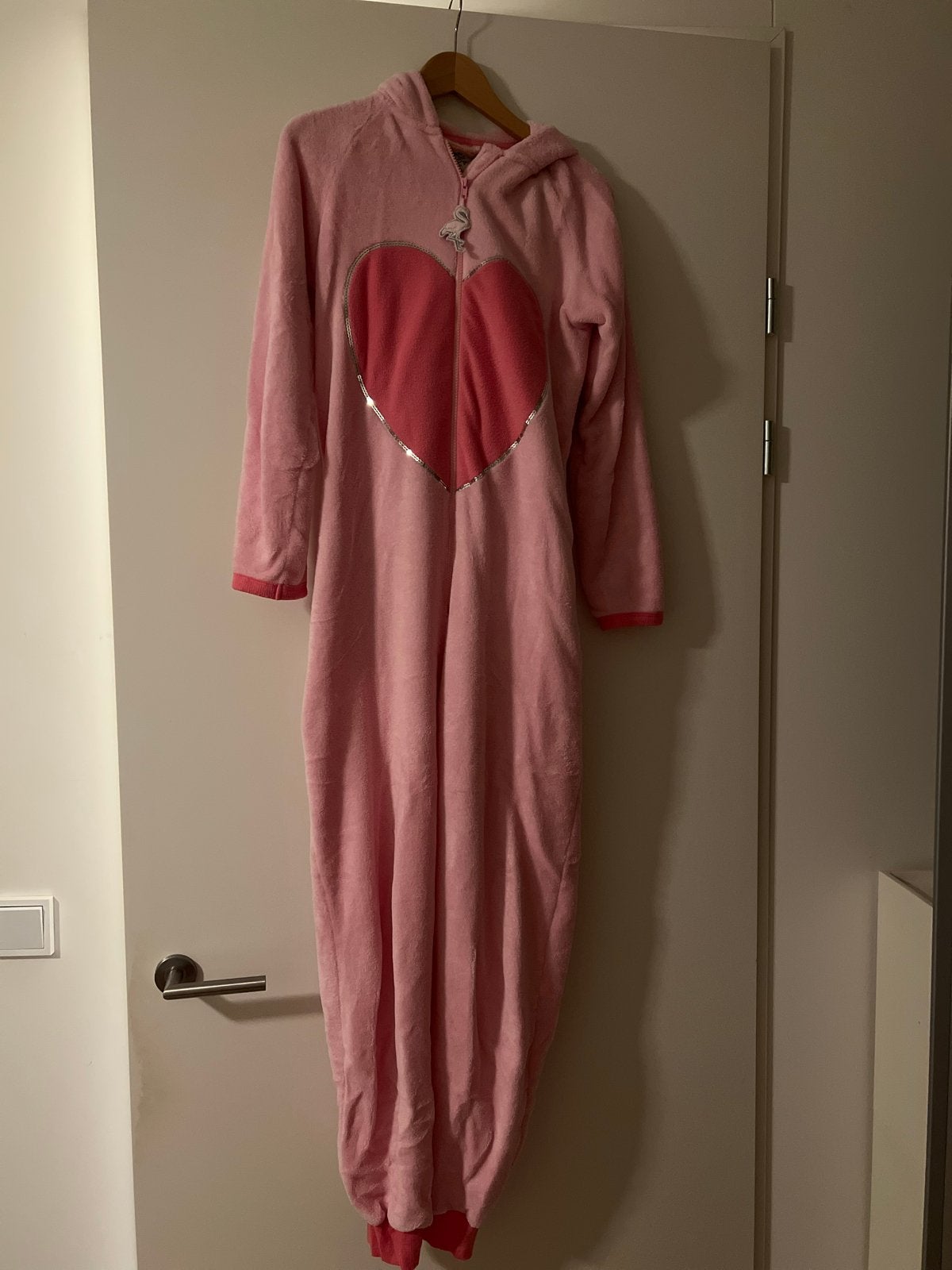 Roze Flamingo Onesie - Comfortabele Huispak Maat M, Ophalen of Verzenden, Zo goed als nieuw