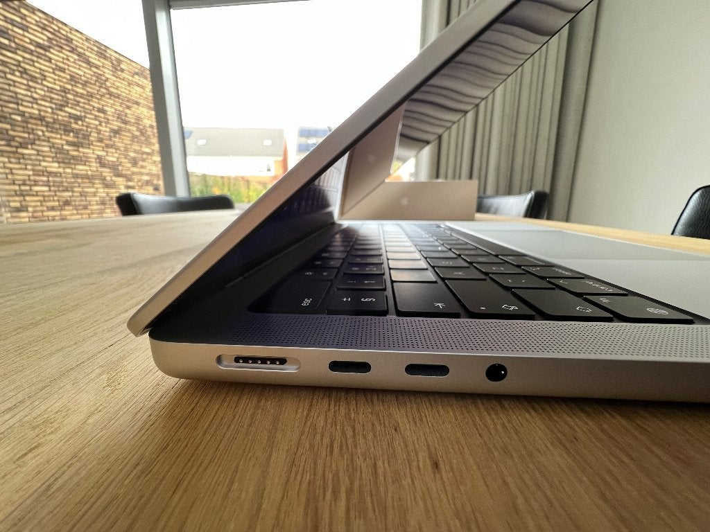 MacBook Pro 14" M1 Pro (2021) | 16GB RAM | 1TB SSD, 1 TB of meer, Gebruikt, Qwerty, Overige groottes