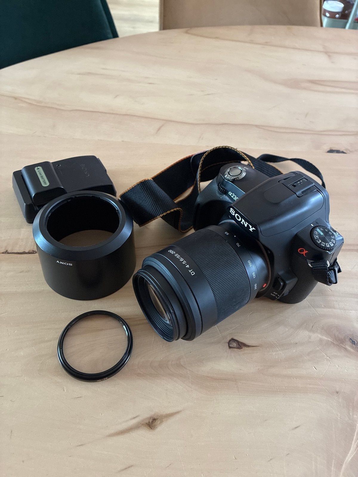 Sony Alpha DSLR-A230 + DT 55-200mm + Accu & Lader - Complete, Audio, Tv en Foto, Ingebouwde flitser, Gebruikt, Spiegelreflex, Ophalen of Verzenden