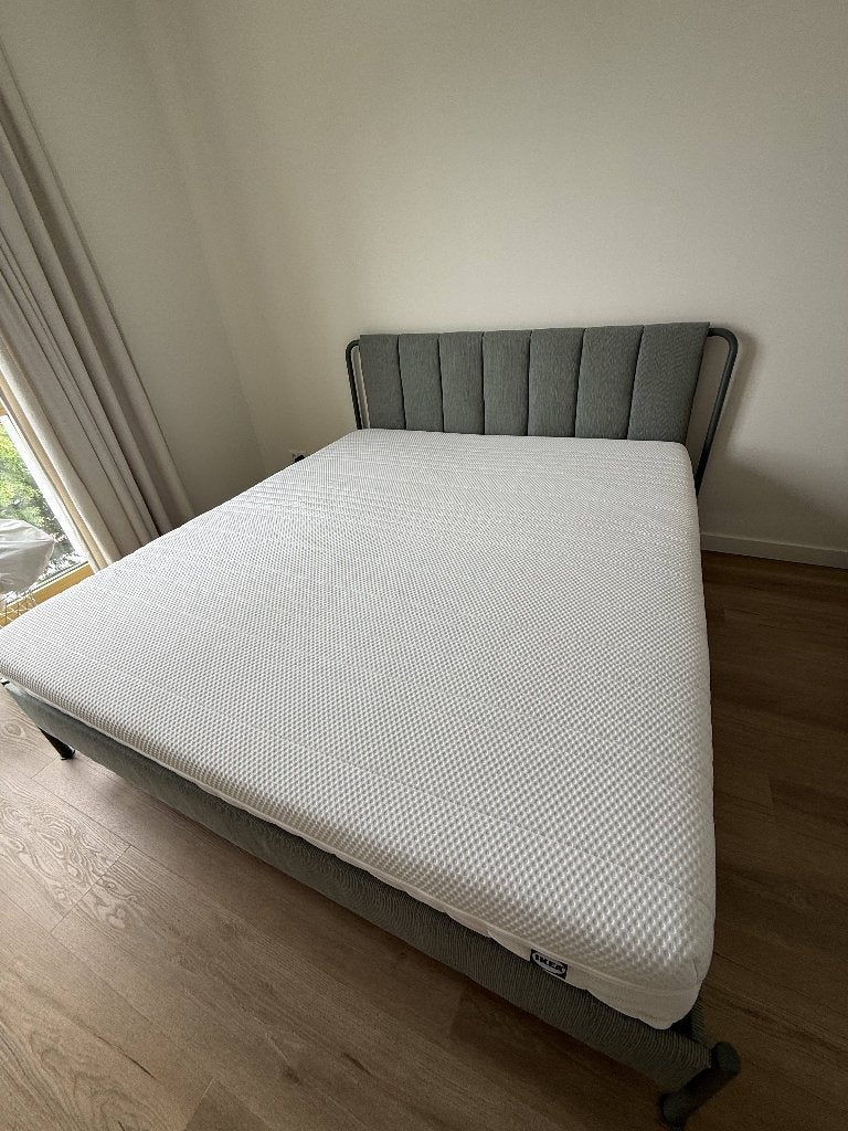 IKEA ANNELAND Hybride matras, middelhard 180x200 cm, Huis en Inrichting, Tweepersoons, Ophalen of Verzenden, Zo goed als nieuw